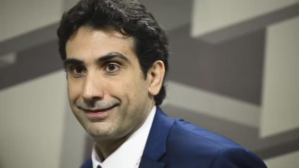 Galípolo diz que não há culpa de Campos Neto no caso do Banco Master