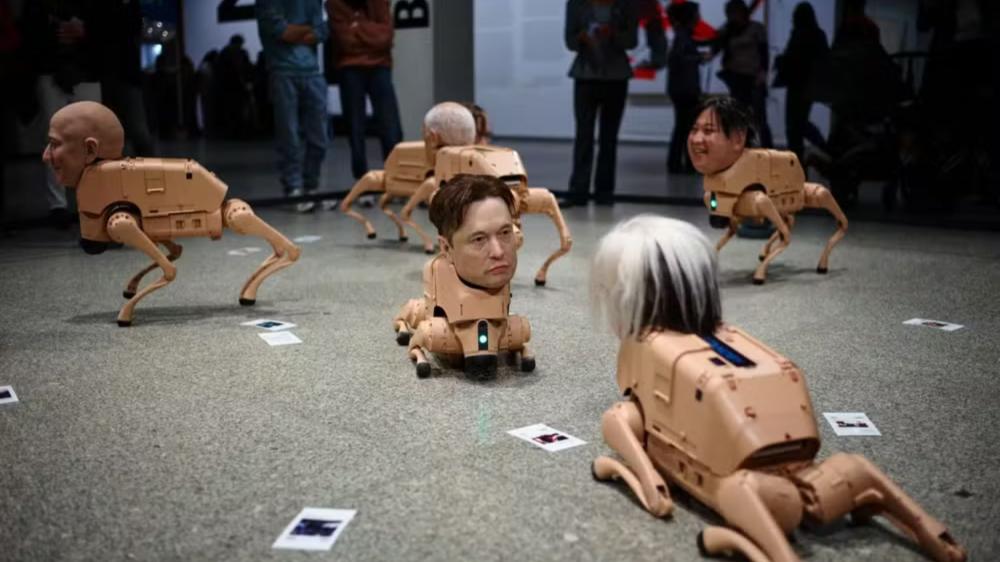 Cães-robôs com rostos de bilionários fazem “arte” em museu de Berlim
