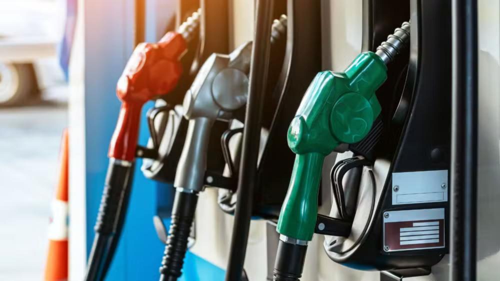 Petrobras sobe gasolina, mas governo reduz impacto nas bombas