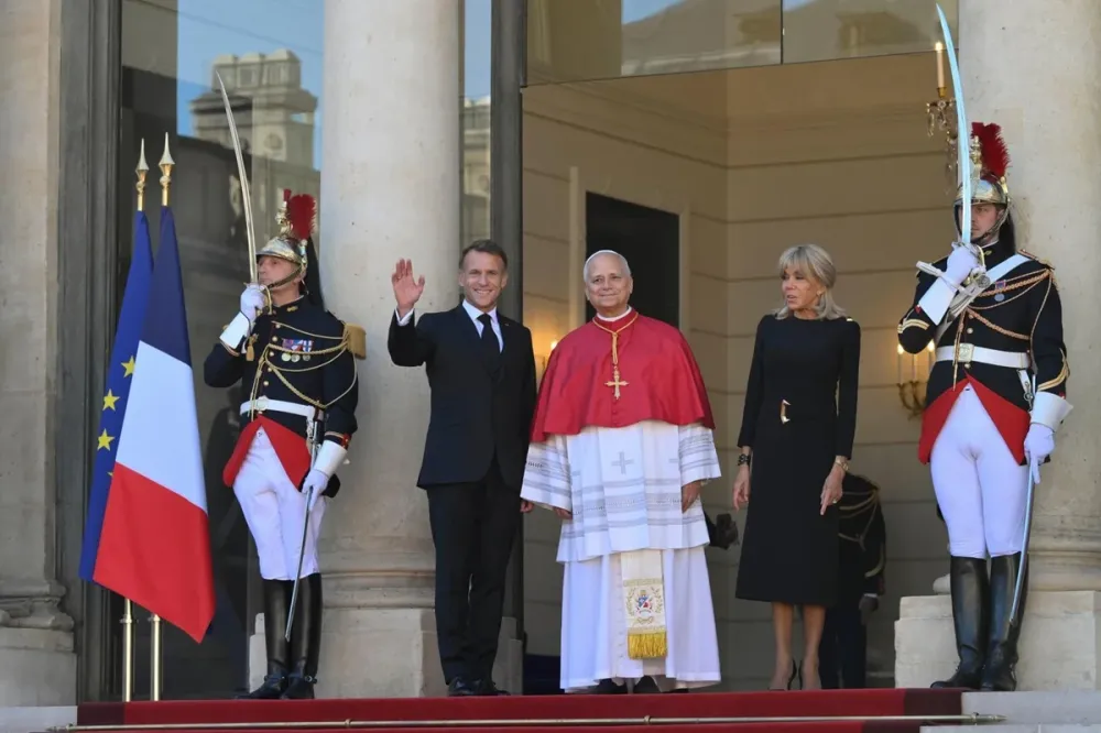 Papa Leão XIV questiona uso da ciência para lucro em Paris