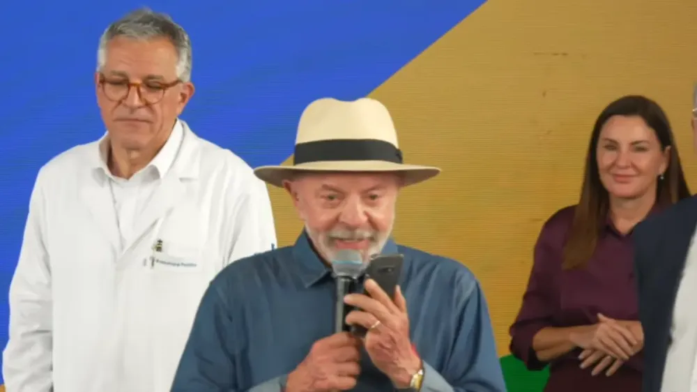 Lula telefona para Dino antes de sancionar lei criada pelo ministro
