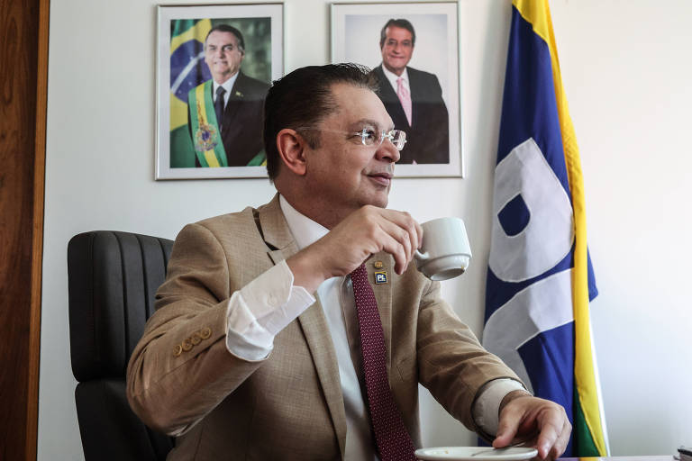 Após derrota de Flávio, líder do PL desiste de presidir a Câmara