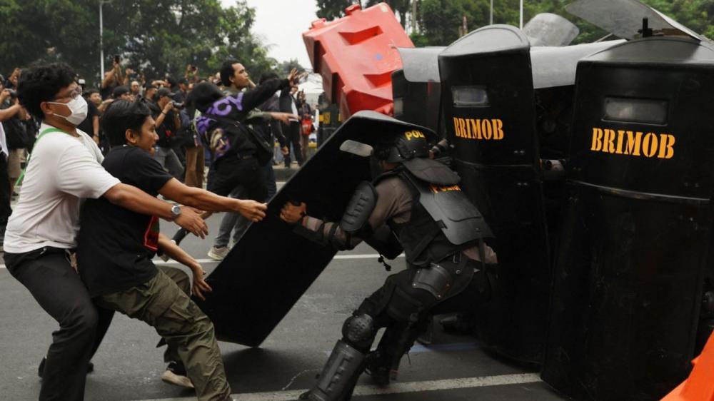 Jovens protestam na Indonésia contra incêndios florestais